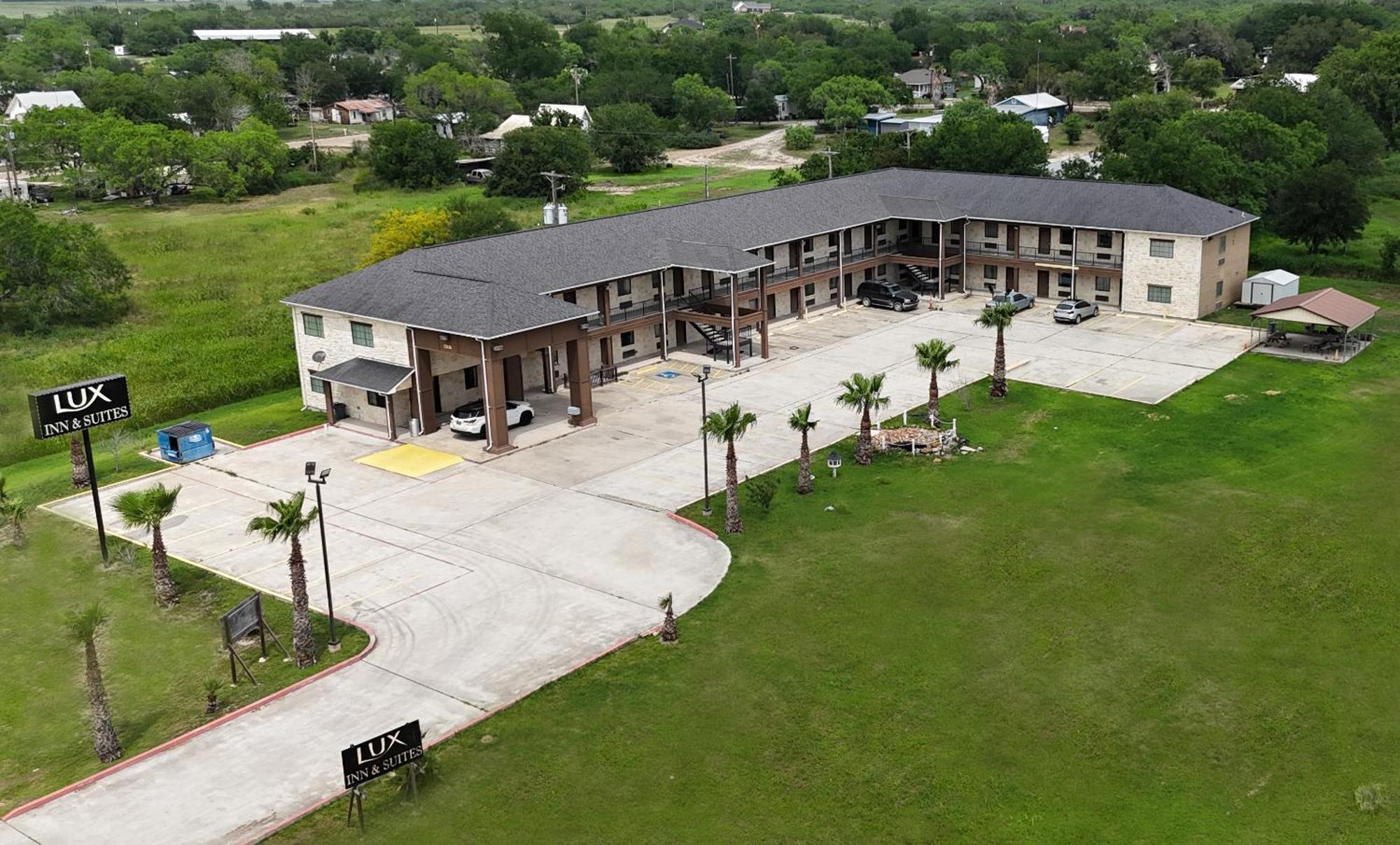 Lux Inn And Suites Three Rivers Luaran gambar