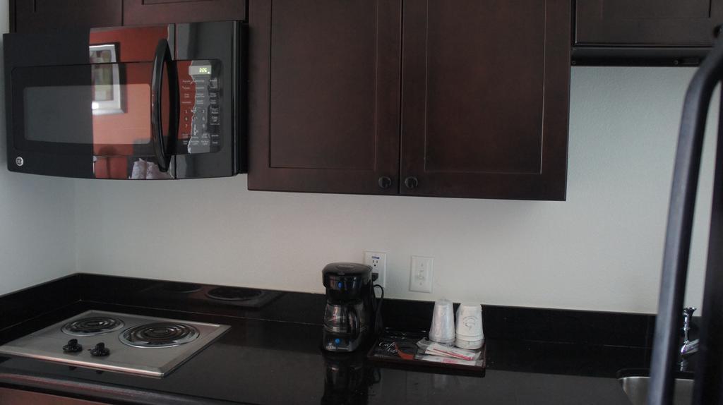 Lux Inn And Suites Three Rivers Bilik gambar