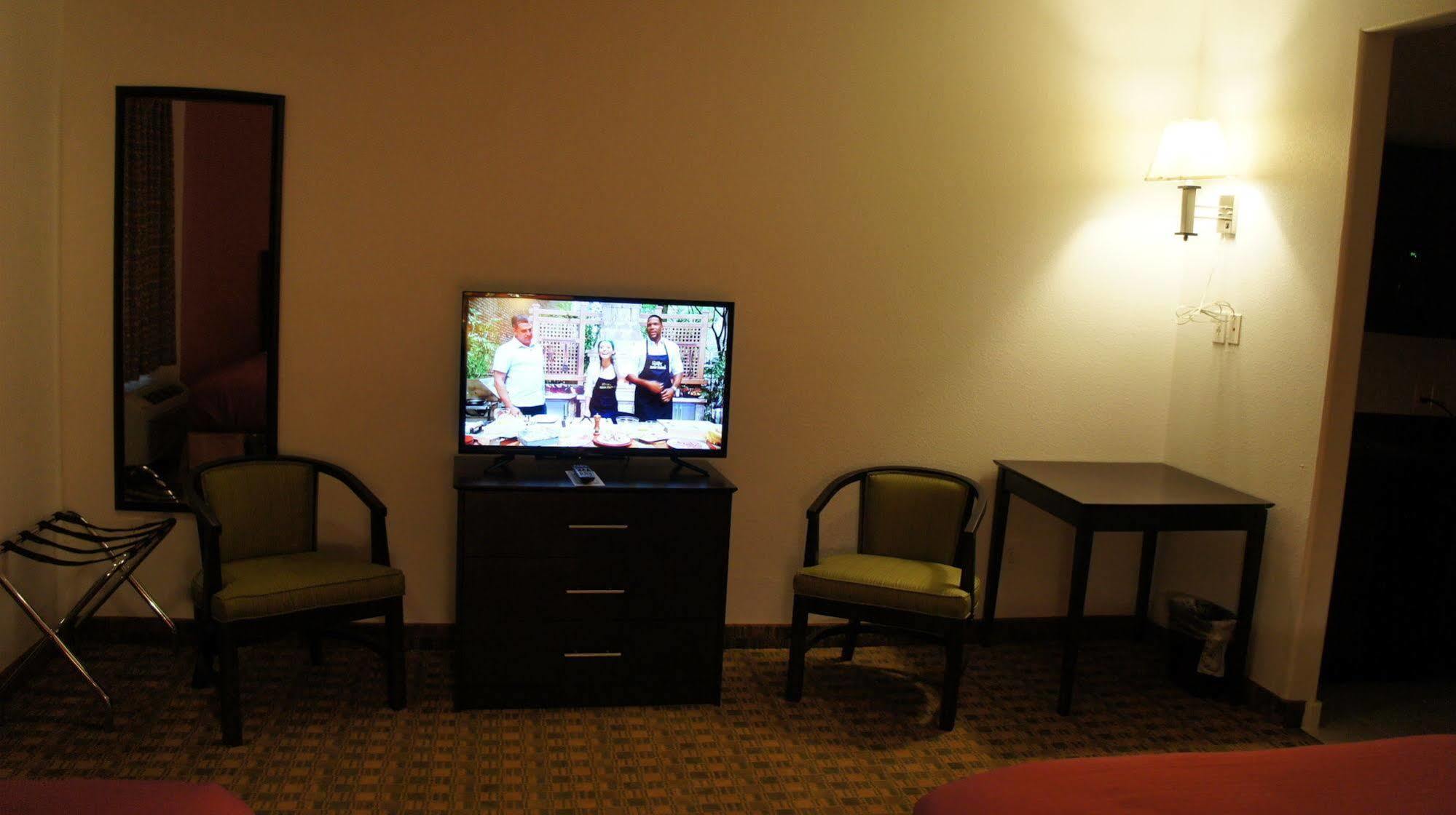 Lux Inn And Suites Three Rivers Luaran gambar